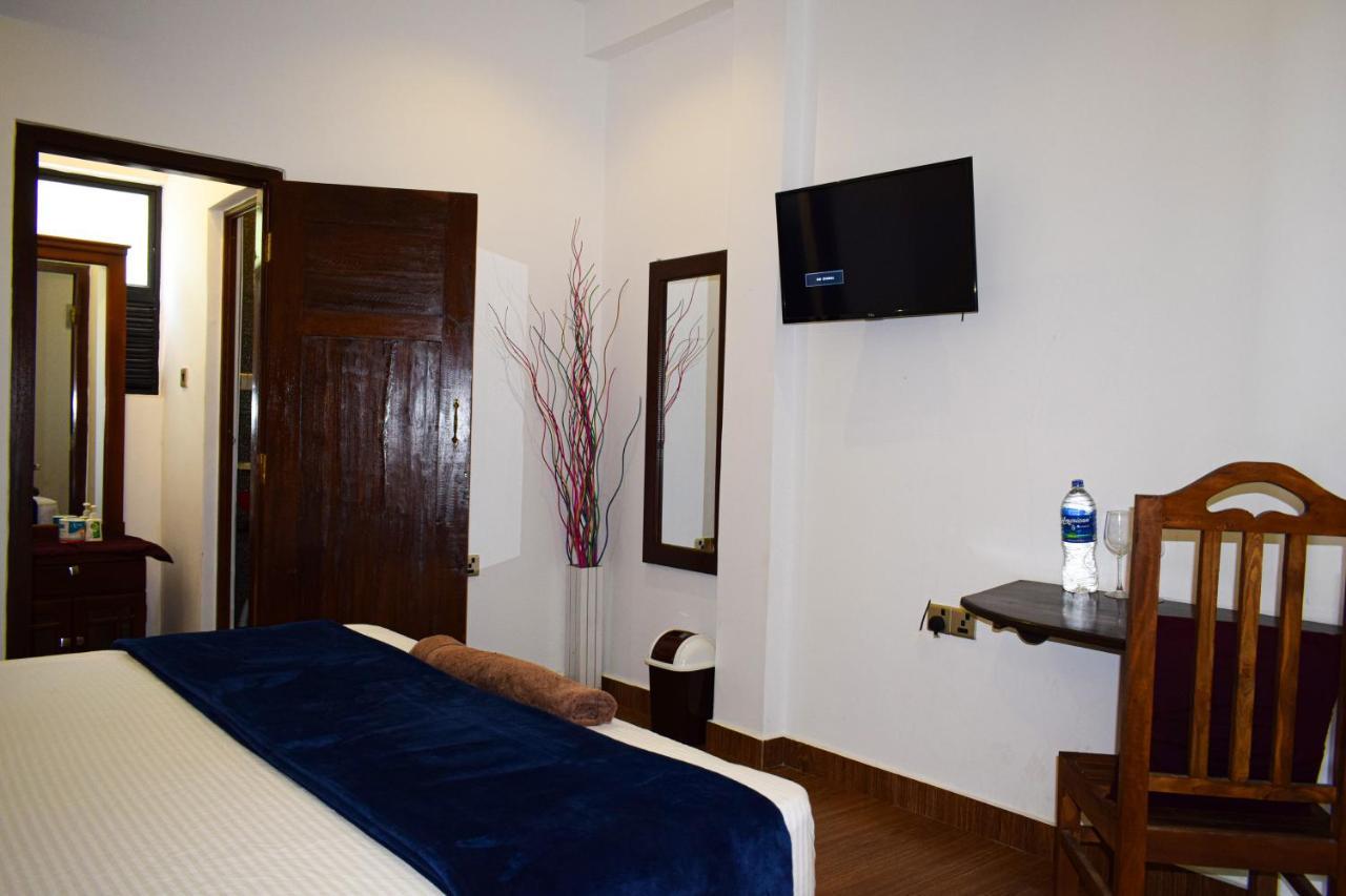 טרינקומאלה Alffa Guest Inn מראה חיצוני תמונה