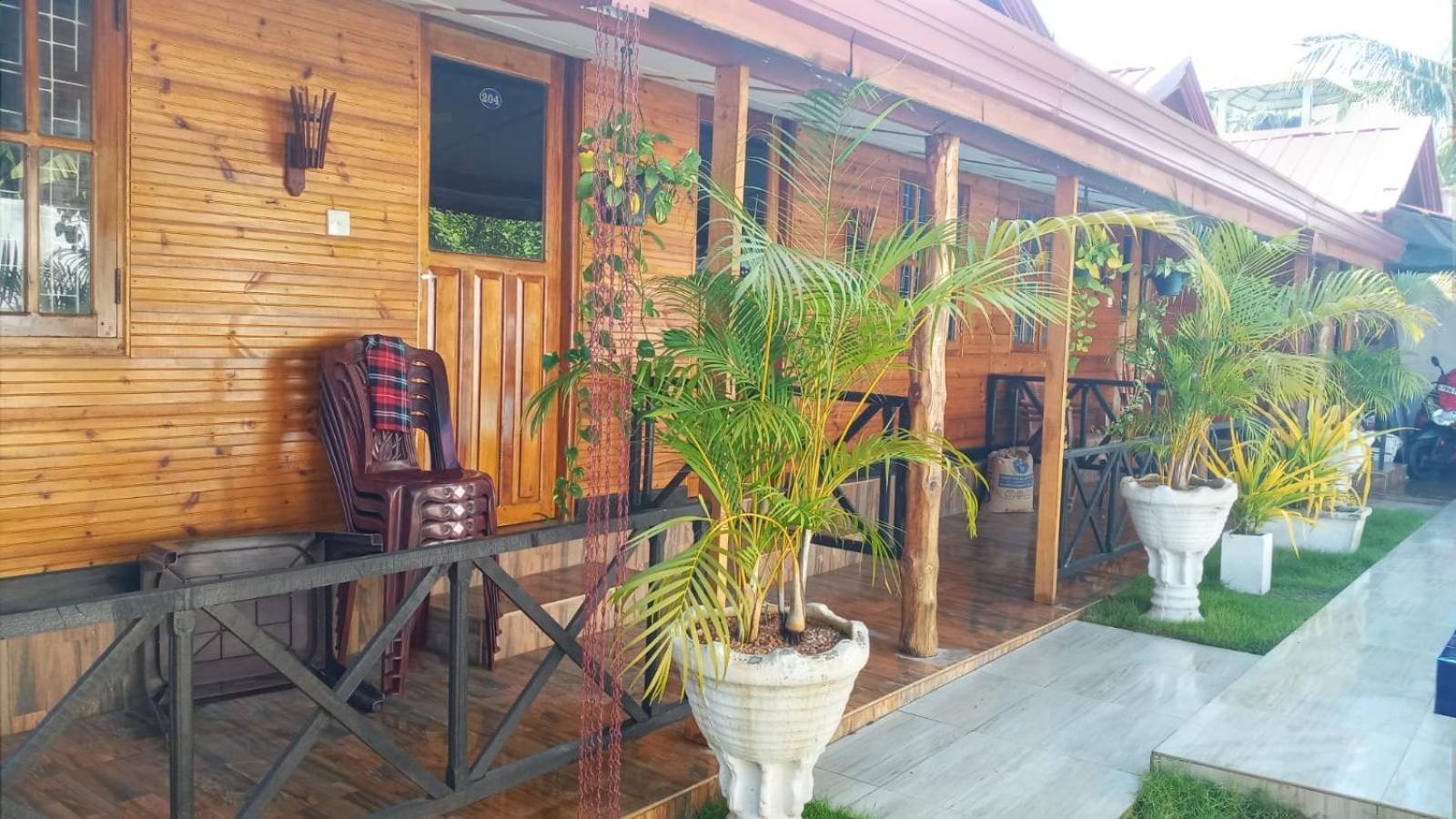 טרינקומאלה Alffa Guest Inn מראה חיצוני תמונה