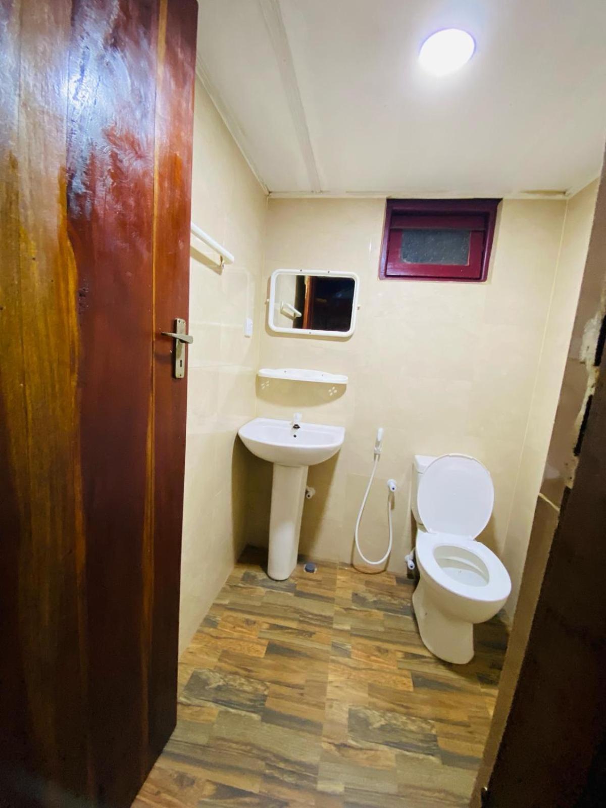 טרינקומאלה Alffa Guest Inn מראה חיצוני תמונה